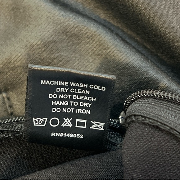 Fashion Nova Maddie Coated Mini Skort, Stretch, High Waisted, Black, Size Large - Picture 12 of 13